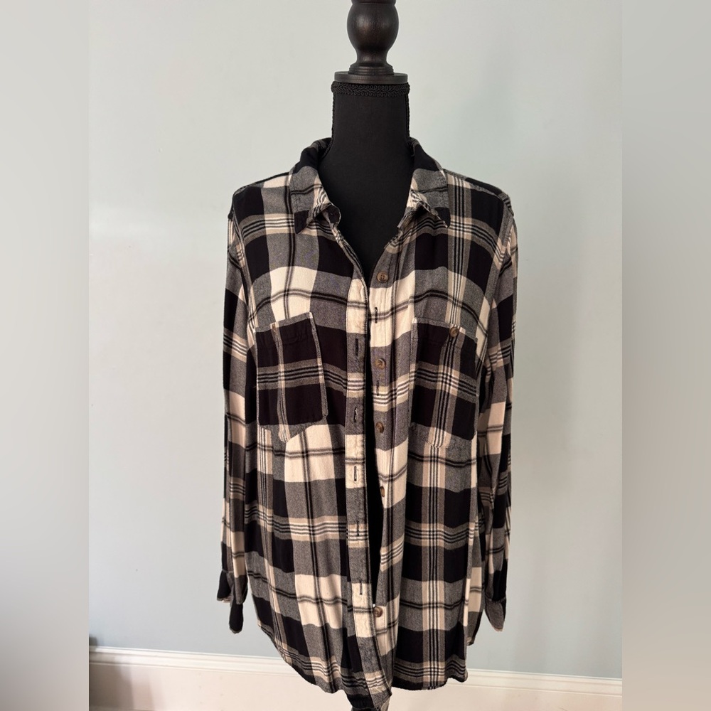 Black and Cream Plaid Button-Up Shirt